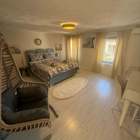 Apartment With Garden Hanja Mostar Exterior foto